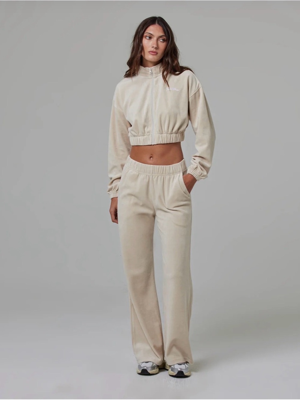TALENTLESS  Sand Beige Pull-On Joggers / 2 Piece